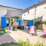 D'hotes Chez Jacques فندق مبيت وإفطار