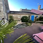 فندق مبيت وإفطار D'hotes Chez Jacques Saint-Martin-de-Fraigneau