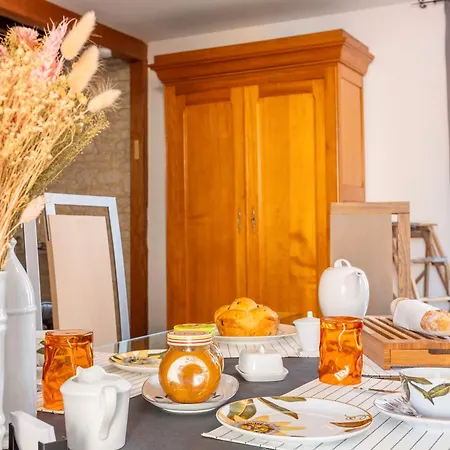 D'hotes Chez Jacques Bed and Breakfast 4*