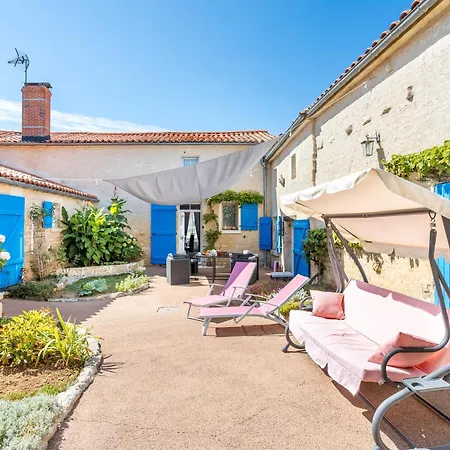 D'hotes Chez Jacques Bed and Breakfast Saint-Martin-de-Fraigneau