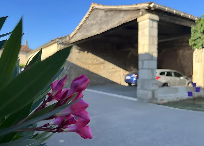 D'hotes Chez Jacques Saint-Martin-de-Fraigneau