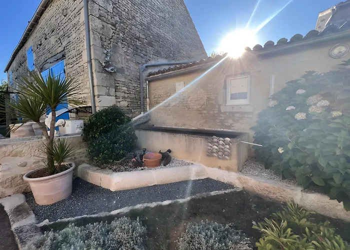 D'hotes Chez Jacques Frühstückspension Saint-Martin-de-Fraigneau